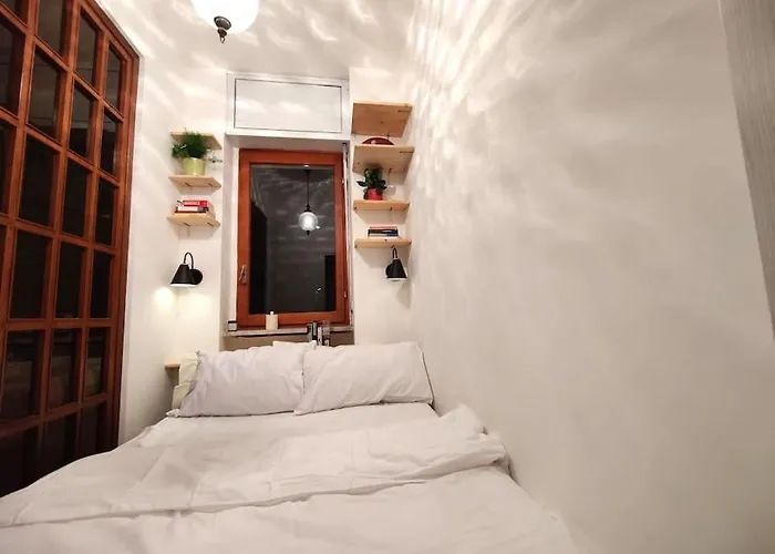 Appartement Casa Cloclo: Design & Vintage Above Subway