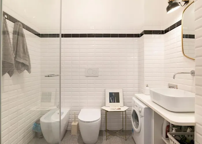 New Elegant Flat 3 Min From Station. ミラノ