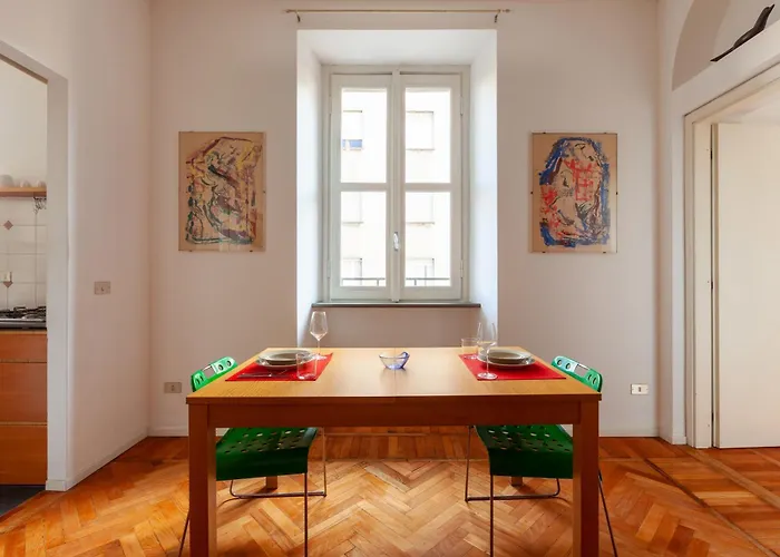 Comodo Nel Centro Storico Di - San Vincenzo Appartement