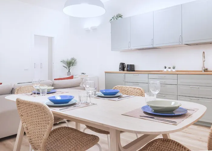 Appartamento Easylife - - Lecco 5 P2 - In Porta Venezia *