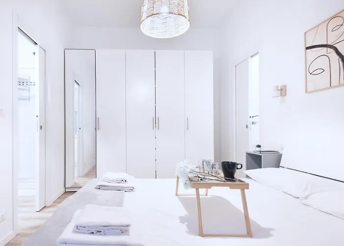 Appartamento Easylife - - Lecco 5 P2 - In Porta Venezia *