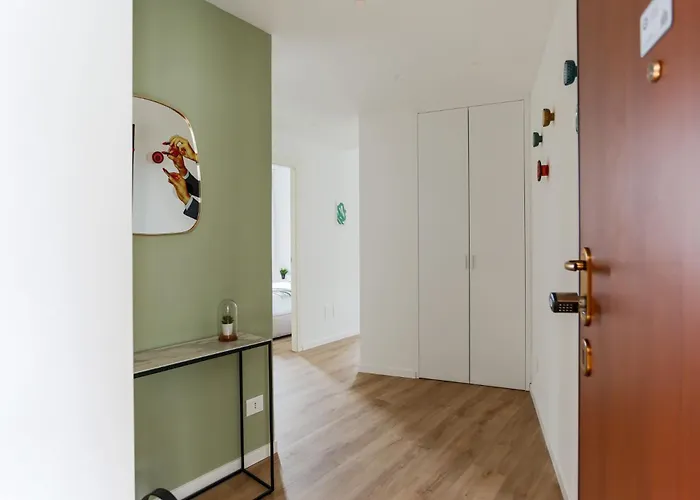 Daire The Rent - Spacious And Renovated Two-bedroom Downtown *
