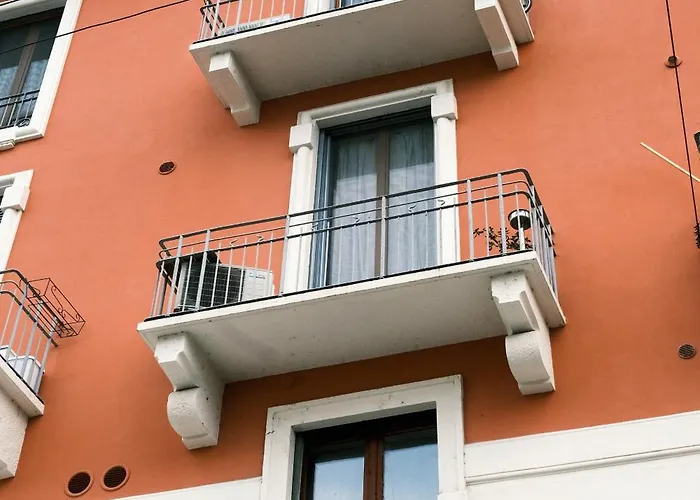 Comecasa View On Navigli
