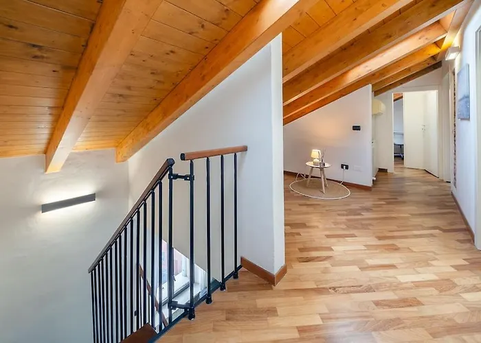 Ampio Quadrilocale Navigli/forum + Free Parking Милан