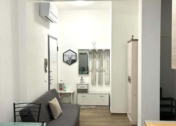 Bilocale In Bande Nere-metro Rossa Duomo Apartman