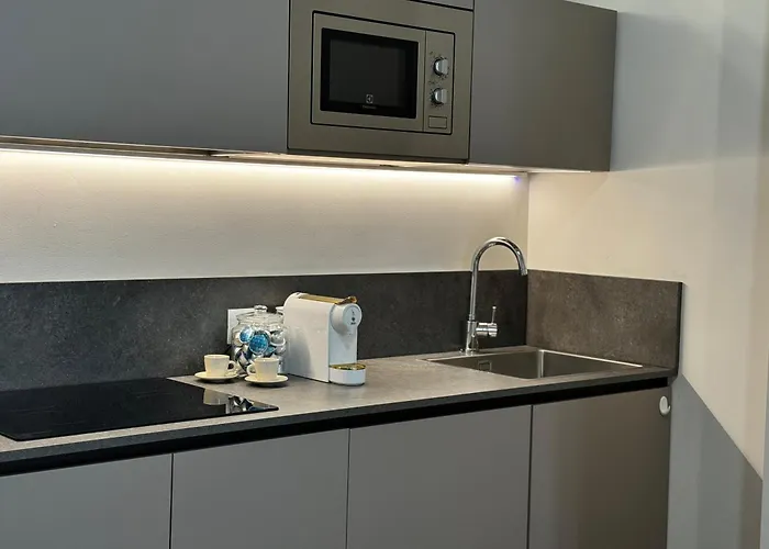 Regina In Corso Lodi - Sky Tv, Wifi E Breakfast Box Apartman *
