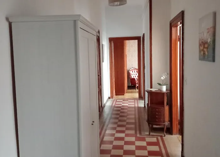 Appartement Meneghina House *