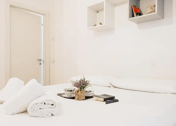 Easylife - - Magolfa 1 N2 - Navigli Milán