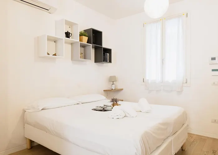 Easylife - - Magolfa 1 N2 - Navigli