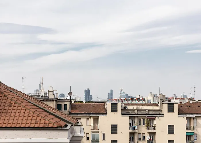 Bocconi's Nest - Close To Duomo With Terrace Apartment