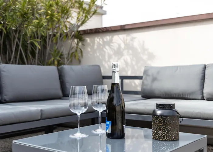 Bocconi's Nest - Close To Duomo With Terrace Apartment *