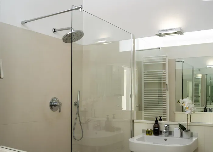 Life View With Terrace R&r Milano