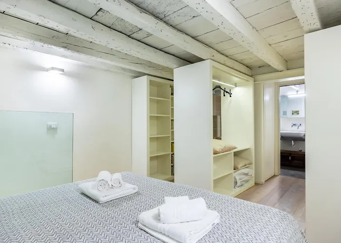 Luxury Duplex Flat With Sauna Few Steps From Duomo Apartmán *