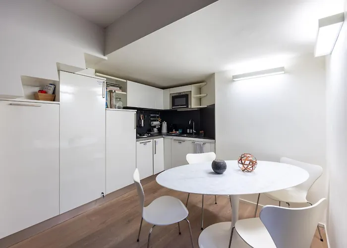 Luxury Duplex Flat With Sauna Few Steps From Duomo Apartmán Milán