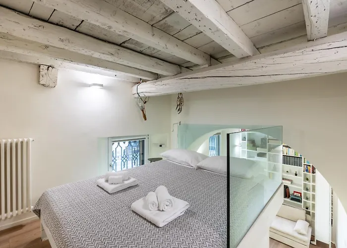 Luxury Duplex Flat With Sauna Few Steps From Duomo *