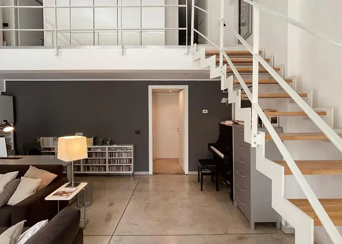 Ampio Loft Su Due Livelli Con Giardino 公寓 米兰