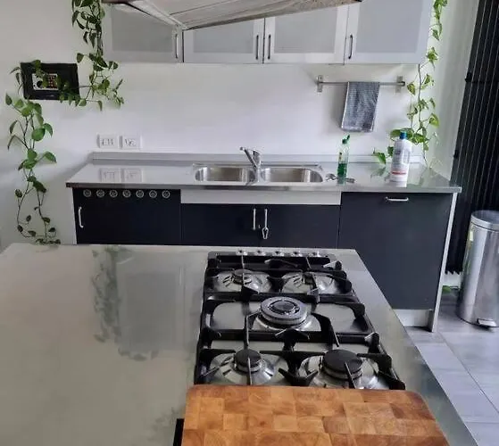 Attico Incantevole In Centro Citta Con Terrazzo Vicino Alle Sfilate Di Moda Apartmán *