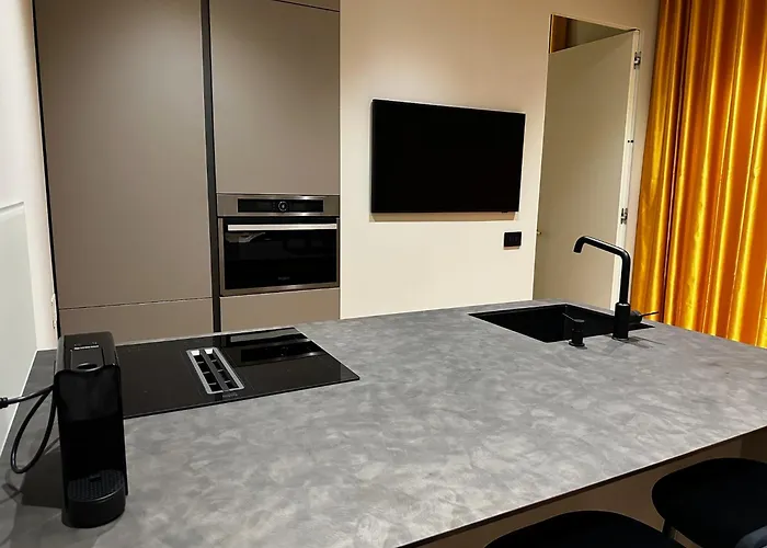 Home: Esclusivo E Moderno Milano