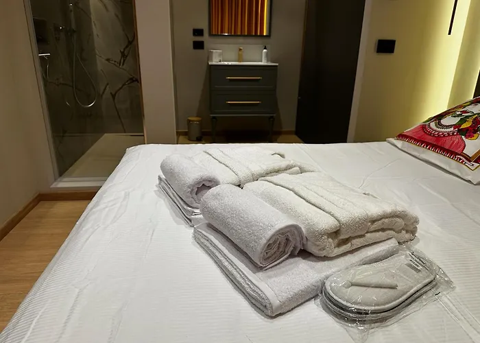 Home: Esclusivo E Moderno Apartment *