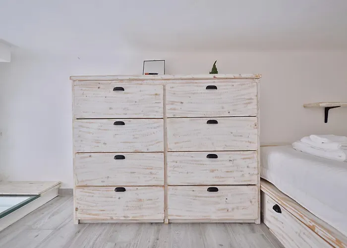 Apartman Quiet House In Navigli Sleeps 4 *
