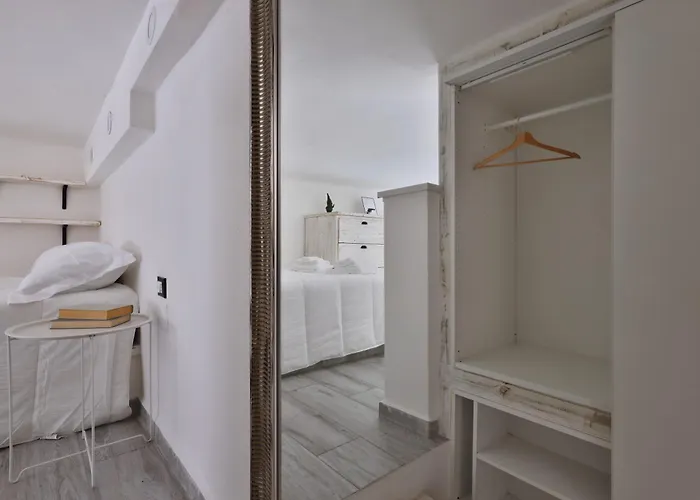 Quiet House In Navigli Sleeps 4 *