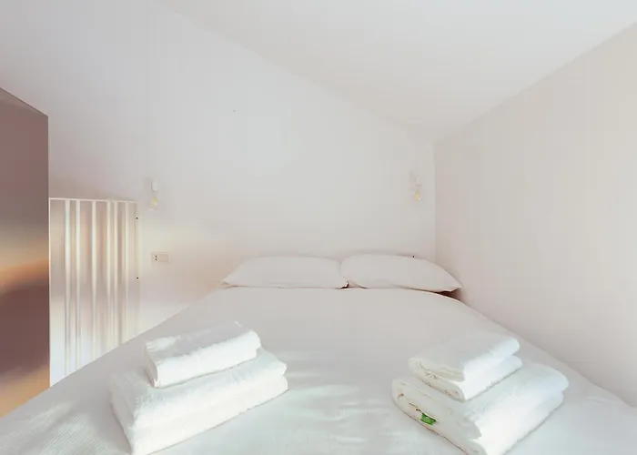 - 800 M Far From Lancetti Station Appartement Milan