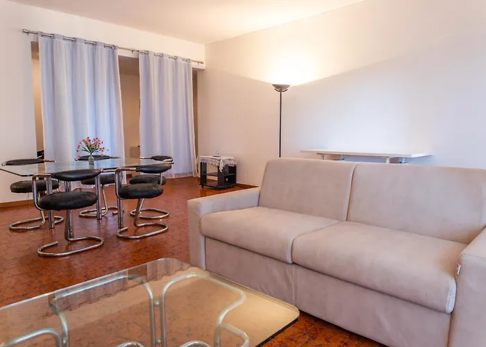 Appartement Ampio Con Terrazzo, 3 E 2 Bagni A 2 Passi Dalla Metro