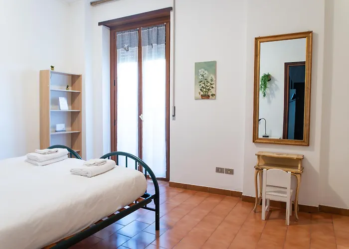 Appartement Ampio Con Terrazzo, 3 E 2 Bagni A 2 Passi Dalla Metro Milaan