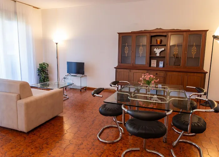 Ampio Con Terrazzo, 3 E 2 Bagni A 2 Passi Dalla Metro Appartement Milaan