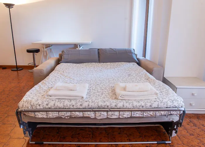 Ampio Con Terrazzo, 3 E 2 Bagni A 2 Passi Dalla Metro Appartement *