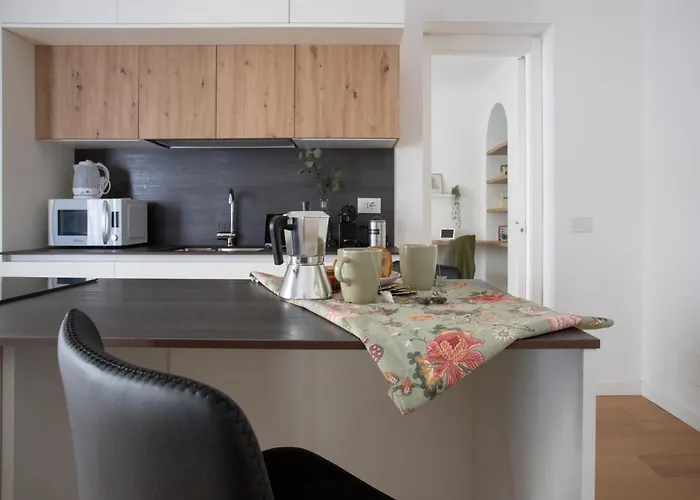 Apartament The Rent - Two-bedroom In Navigli Area *
