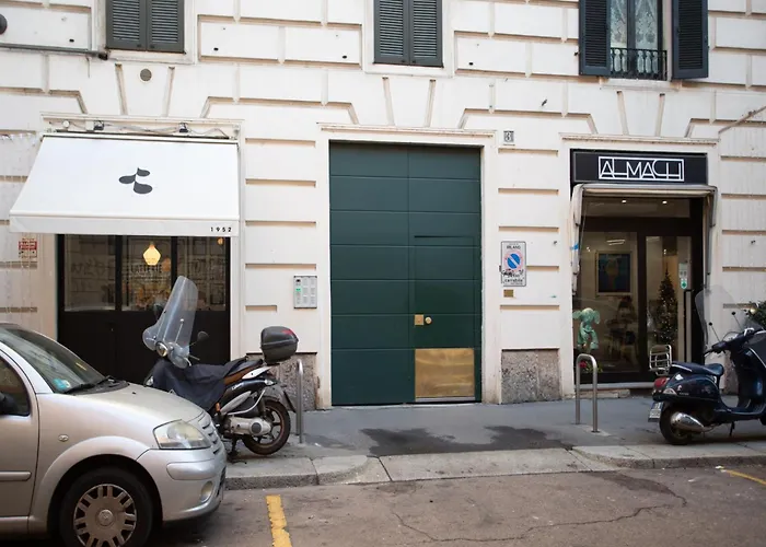 The Rent - Two-bedroom In Navigli Area Apartament Mediolan