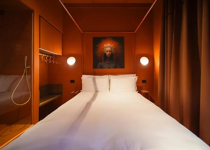 Fontana 16 招待所 4*