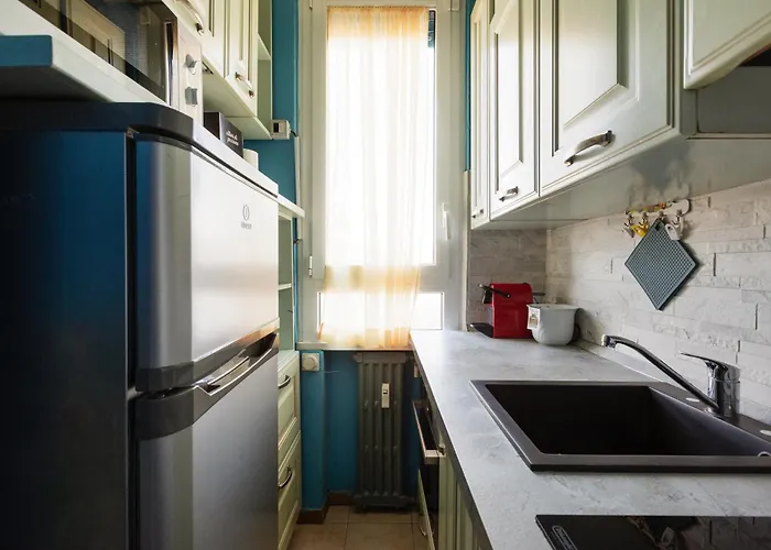 Apartament Roomy With Balcony! *