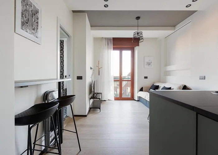 Guesthost - Renovated Apts Apartamento Milão