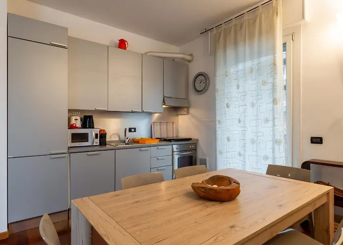 Isola Delle Abbadesse By Interhome * Milán
