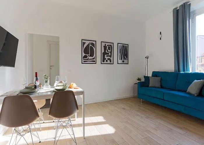 Lejlighed The Rent - Spacious Two Bedrooms Near Porta Romana *