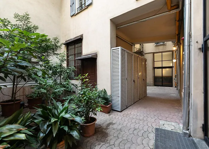 Magnoliaapartments - 5 Nirone Center Апартаменты Милан