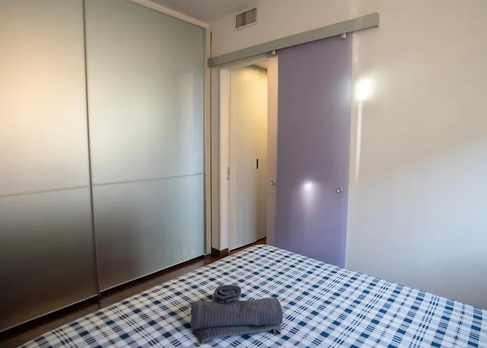 Bastia Rm Up To 4 Guests - In The Heart Of Scalo Romana, Olimpico, Prada, Bocconi And Easy Access To Forum Assago, Ieo, Ied, Duomo, San Siro Milaan