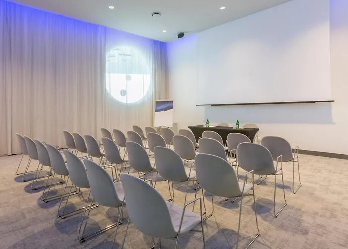 Hotell Voco Milan-fiere By Ihg 4*