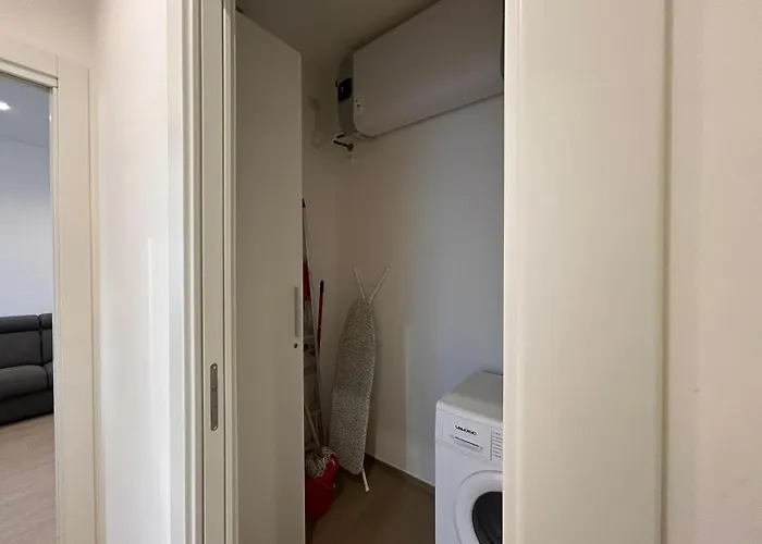 Imhome - Abruzzi Appartement Milaan