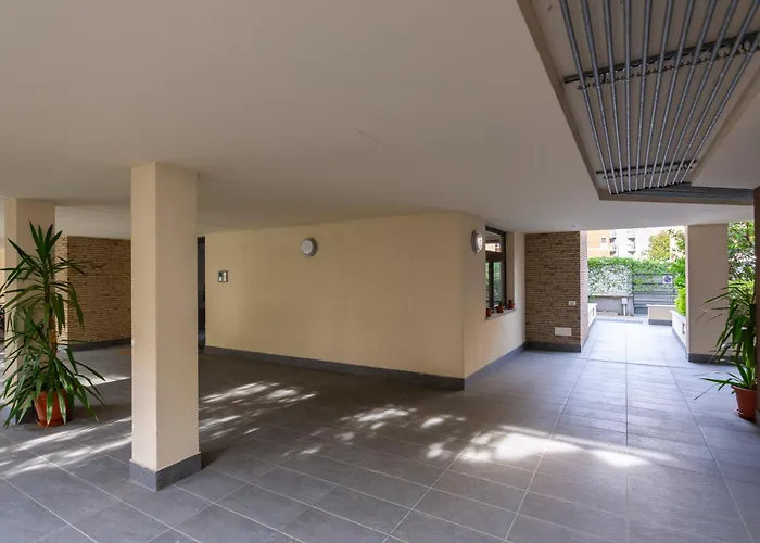 Wolvesdensuite Con Terrazzi E Garage Gratuito Apartament Mediolan