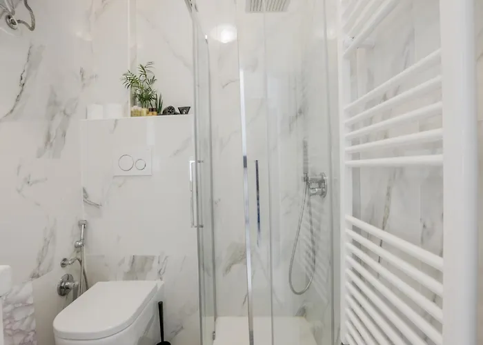 アパート Corso Como-bosco Verticale Con Balcone *