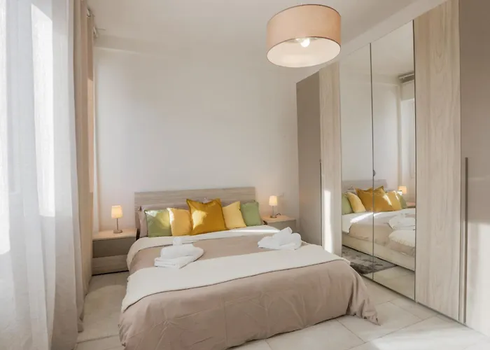 アパート Corso Como-bosco Verticale Con Balcone *