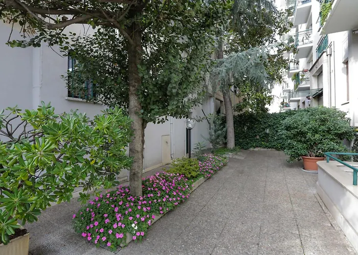 Corso Como-bosco Verticale Con Balcone ミラノ