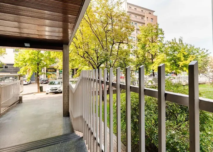 Lägenhet Luxury 2 Bedroom Apartament, Close To San Siro, Fiera And 10 Min Metro To Duomo *