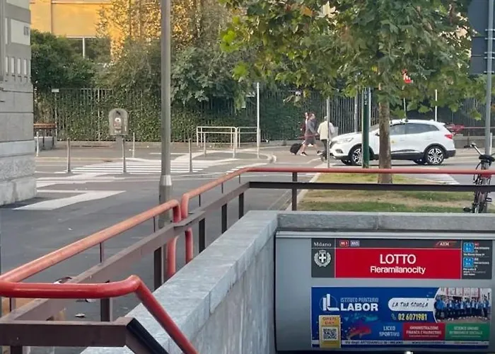 Luxury 2 Bedroom Apartament, Close To San Siro, Fiera And 10 Min Metro To Duomo Lägenhet *