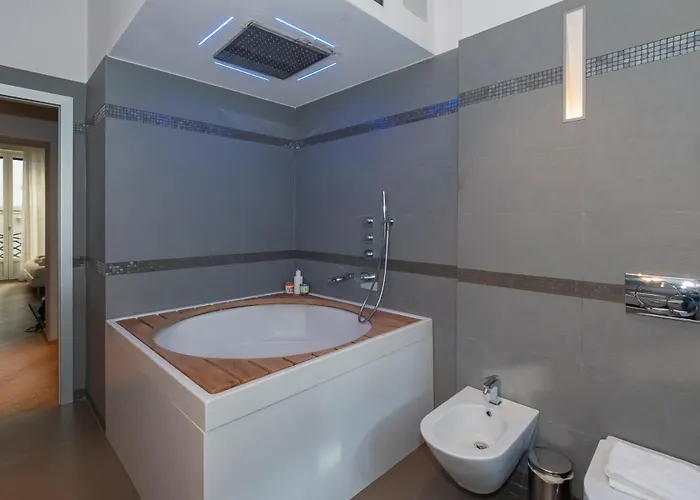 Ihost Luxury Center - Bellini 4 Hotel *