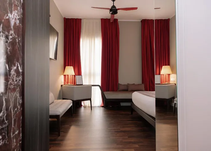 Hotel 10 Keys Milão