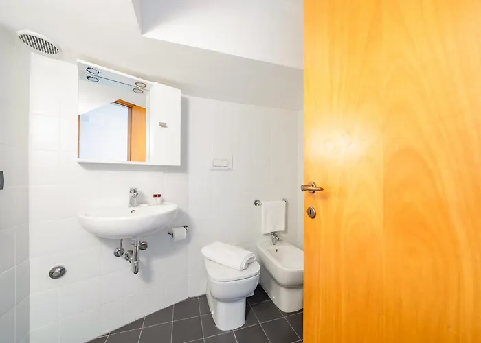 Apartment Guesthost - Magenta Long Let Apts Milan